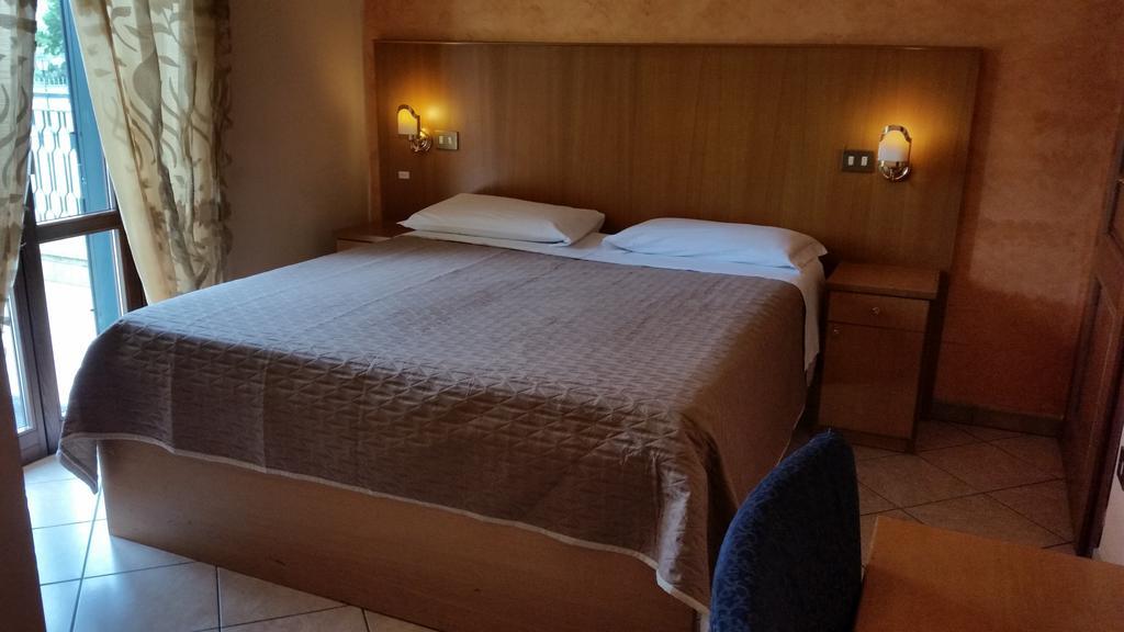 Affittacamere Volusia House روما الغرفة الصورة